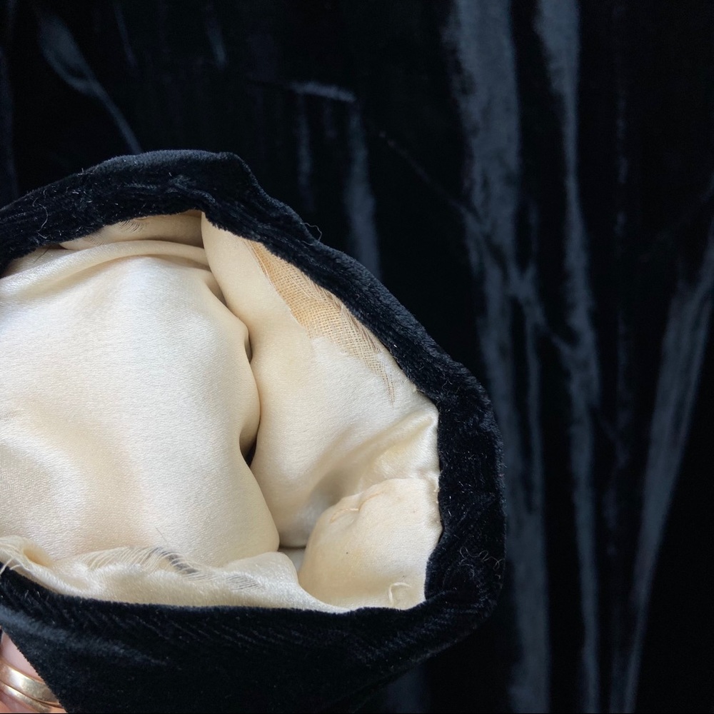 1930’s Velvet Opera Coat - Picture 7 of 13